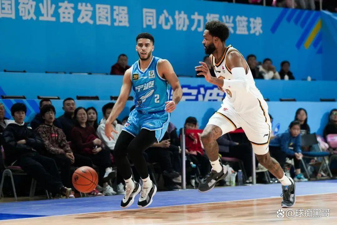 集结日NBA季后赛焦点战;山东男篮复出首秀;信心回归;身体对抗强度拉满 集结日NBA季后赛焦点战;山东男篮复出首秀;信心回归;身体对抗强度拉满